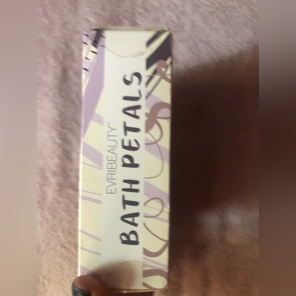 Brand new in box bath soap petals lavender rose - Picture 4 of 6